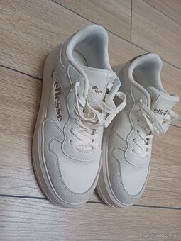 Dámske tenisky Ellesse Gina veľkosť 38 - 5 krát obuté - 2