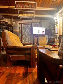 masívny nábytok - sedačka + konferenčný stolík - 2