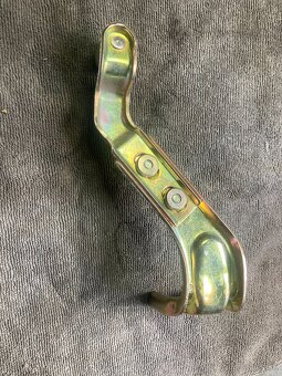 MB 311 spodný záves č. 9017600128 - 2