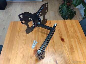Predám držiak/konzolu na tv AlzaErgo M150B Keyhole - 2