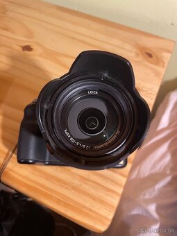 Panasonic Lumix FZ-200 - 2