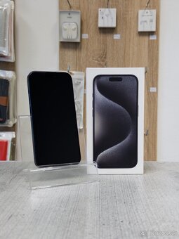 Apple iPhone 15 Pro 256GB Black Titanium - 2