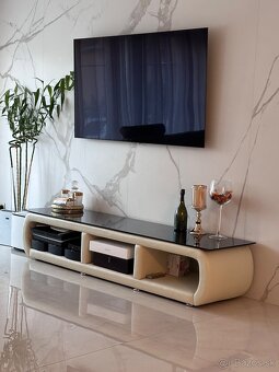 Predám  koženú rohovú sedaciu súpravu - 2