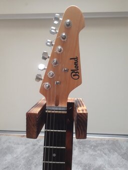 Elektrická gitara BLOND - 2