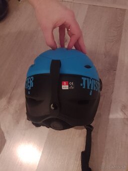 Predám detskú lyžiarsku prilbu. - 2