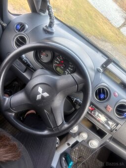 M Itsubishi Colt - 2