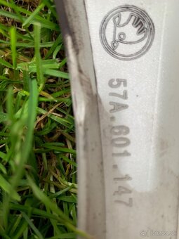 Puklice škoda r16 - 2