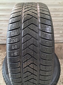 Pirelli zimné 235/60/R18 - 2