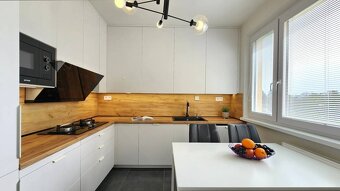 REZERVOVANÉ | 3,5 izbový byt 78 m² + loggia 3,4 m² v Moldave - 2