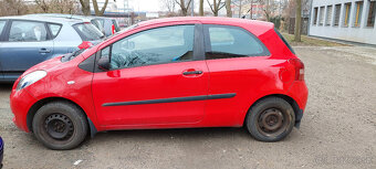 Prodám Toyota Yaris 1.0 VVT-i - 2