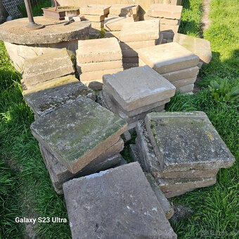 betonove kocky 50x50x10cm - 2