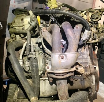 TOYOTA Celica - komplet motor YAMAHA - 2