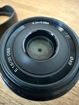 Sony E 35mm F 1.8 OSS + filtre - 2