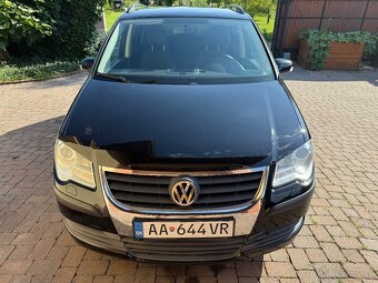 Volkswagen Touran 1,9 TDi 7miest - 2