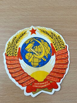 Staré retro etikety od piva smaltov, žuvačiek a znak SSSR - 2