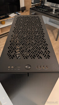 Predám Fractal Design Define 7 XL Solid - záruka 17 mes. - 2