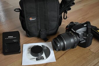 Nikon d3200 s VR AF 18-55 + brasna - nafotene 18 tisic.sn. - 2