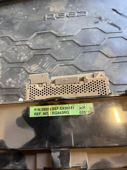 Honda Accord radio - 2