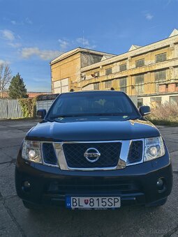 Nissan Pathfinder - 2