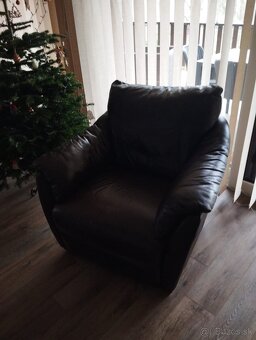 Tmavohnedá kožená sedačka - 2