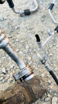 Predám trubky klimatizácie Passat B6 - 2