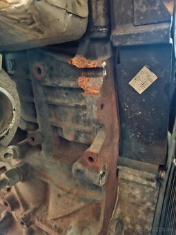 Motor 1.9Tdi 77kw BXE poškodení závit. - 2