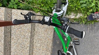 Woom 4 20" zelený - 2