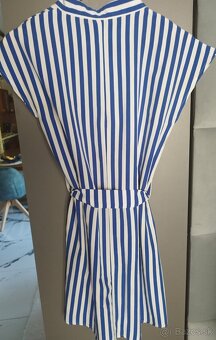 Pásikavé modré šaty - 2