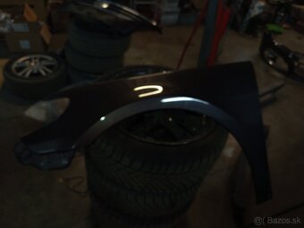 Predám predné blatníky VW Passat CC ,08- LC8Z - 2