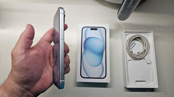 Apple iPhone 15 modrý 128GB - 2