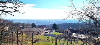 PEKNÝ STAVEBNÝ POZEMOK 584m2 V RAČI POD LESOM. - 2