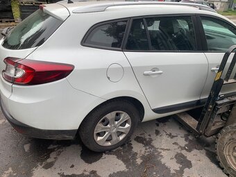 Rozpredam Renault Megane III 3 Grandtour combi 1.6 i - 2