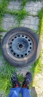 Zimne kolesa / plechove disky renault 185/60 R15 good year - 2