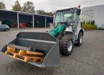 TELESKOPICKÝ NAKLADAČ KRAMER KL35.8T - 2