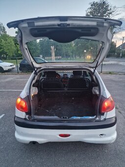 Peugeot 2 dvere 2 Sedačky - 2