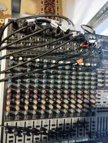 Predám Mixážny pult Behringer - 2