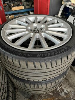 Volkswagen Golf 4 R32 5x100 R18 225/40 R18 - 2