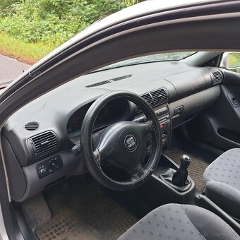 predám sedačky SEAT leon/toledo bez poškodenia - 2