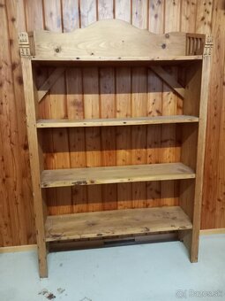 Drevený regál - 2