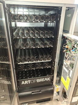 Predam predajný automat NECTA SAMBA SOFTVEND ( s výťahom) - 2