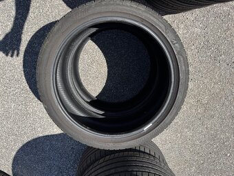 225/40R19 Bridgestone - 2