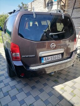 Nissan Pathfinder - 2