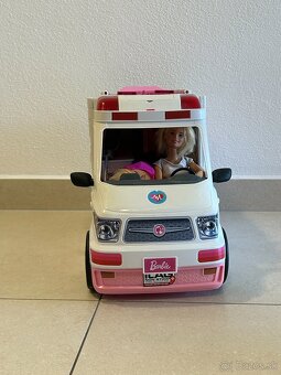 Barbie sanitka s príslušenstvom - 2
