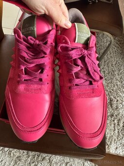 Luxusne tenisky valentino garavani 40 - 2