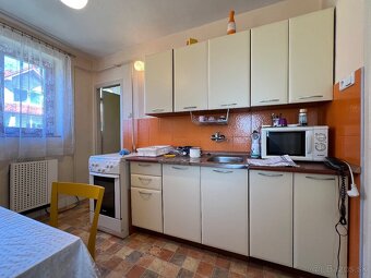 3-izbový byt s garážou, 2 pivnicami záhradkou 250m2 a pa - 2