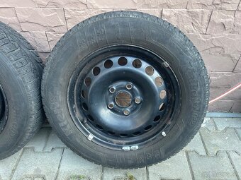 Predám 4 disky so zimnými gumami 195/65 R15 - 2
