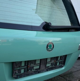 Škoda Fabia 1, 6Y, hatchback, piate kufrove dvere, veko - 2