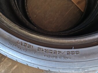 225/45R18 letné - 2