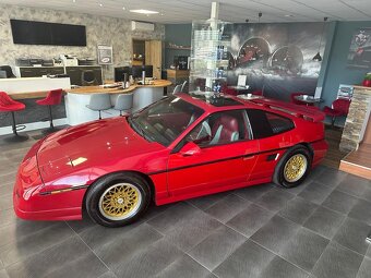Pontiac Fiero GT, 1988 + NÁHRADNÍ MOTOR KOMPLE - 2