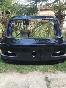 BMW zadna kapota - 2